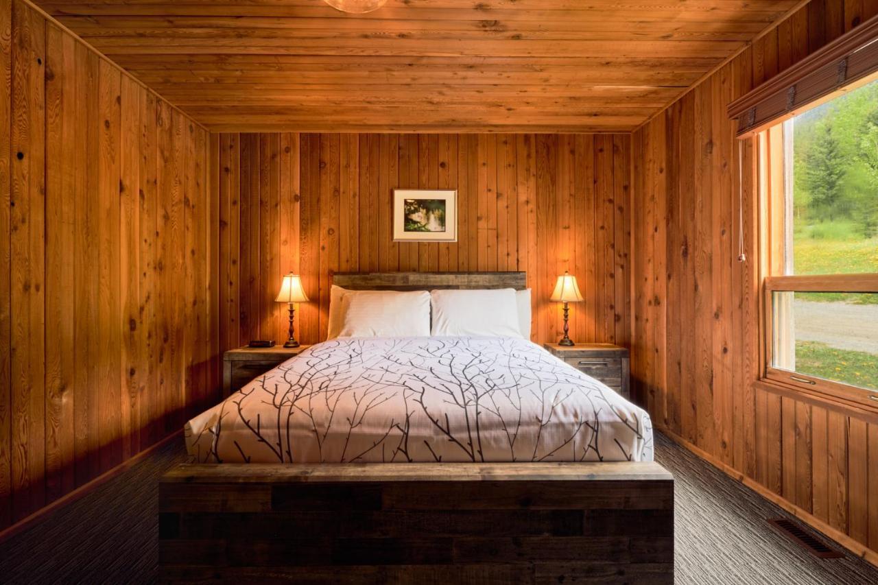Banff Gate Mountain Resort Canmore Bagian luar foto