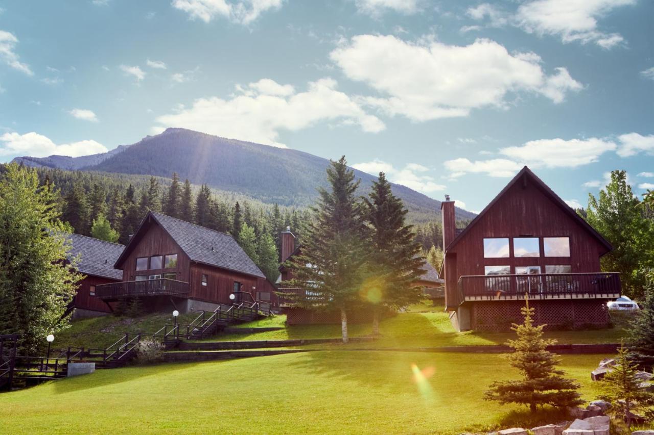 Banff Gate Mountain Resort Canmore Bagian luar foto