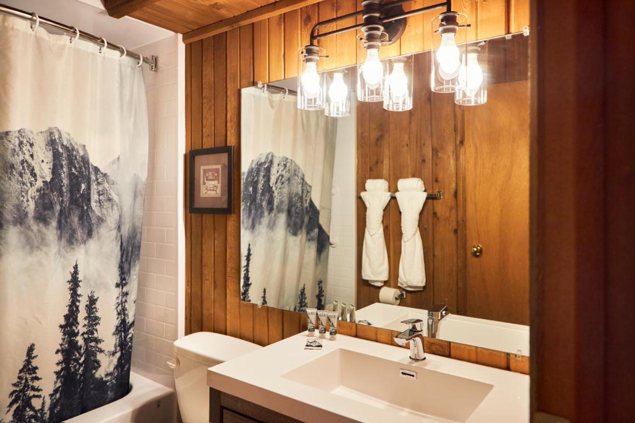 Banff Gate Mountain Resort Canmore Bagian luar foto