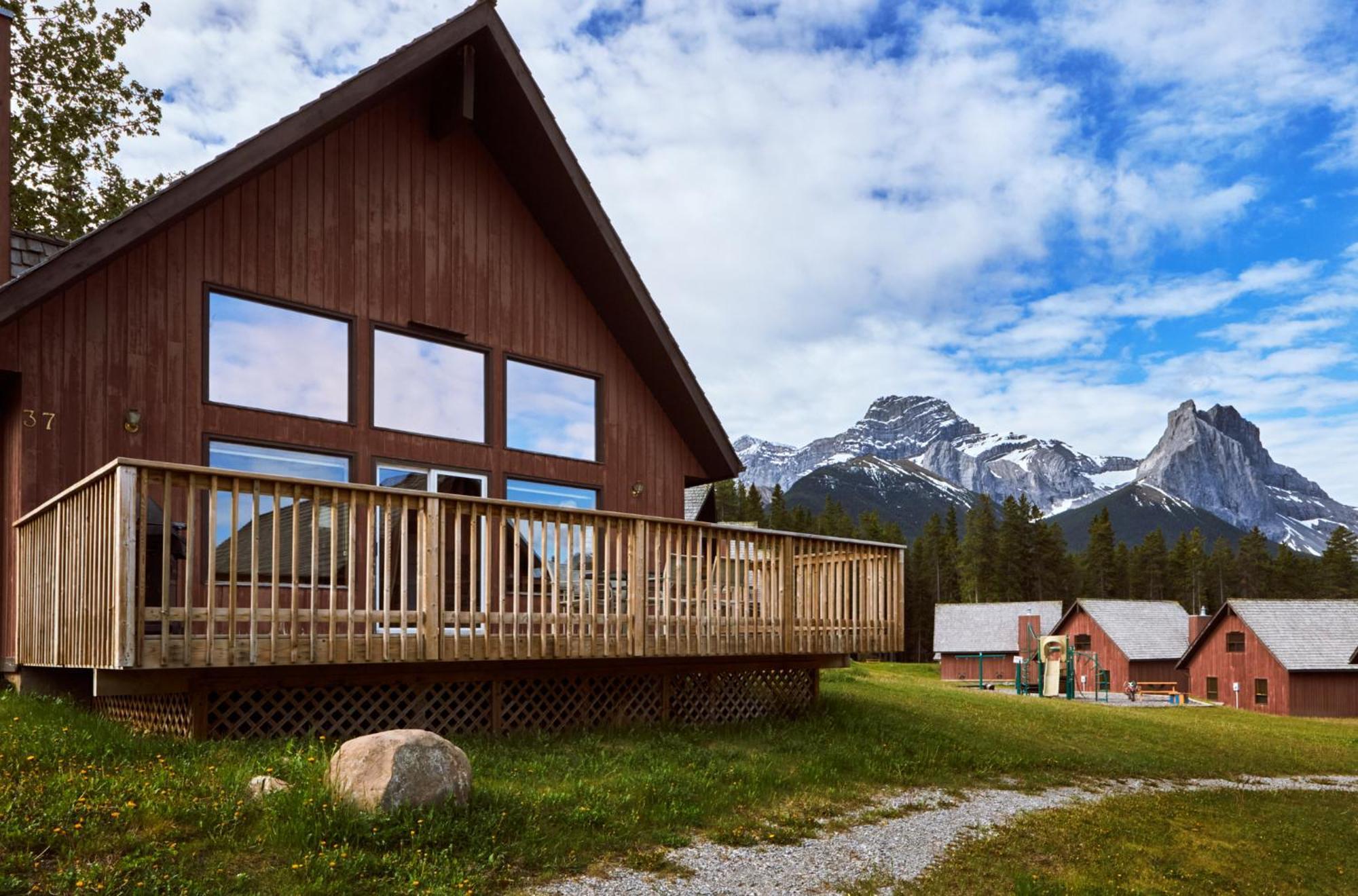 Banff Gate Mountain Resort Canmore Bagian luar foto