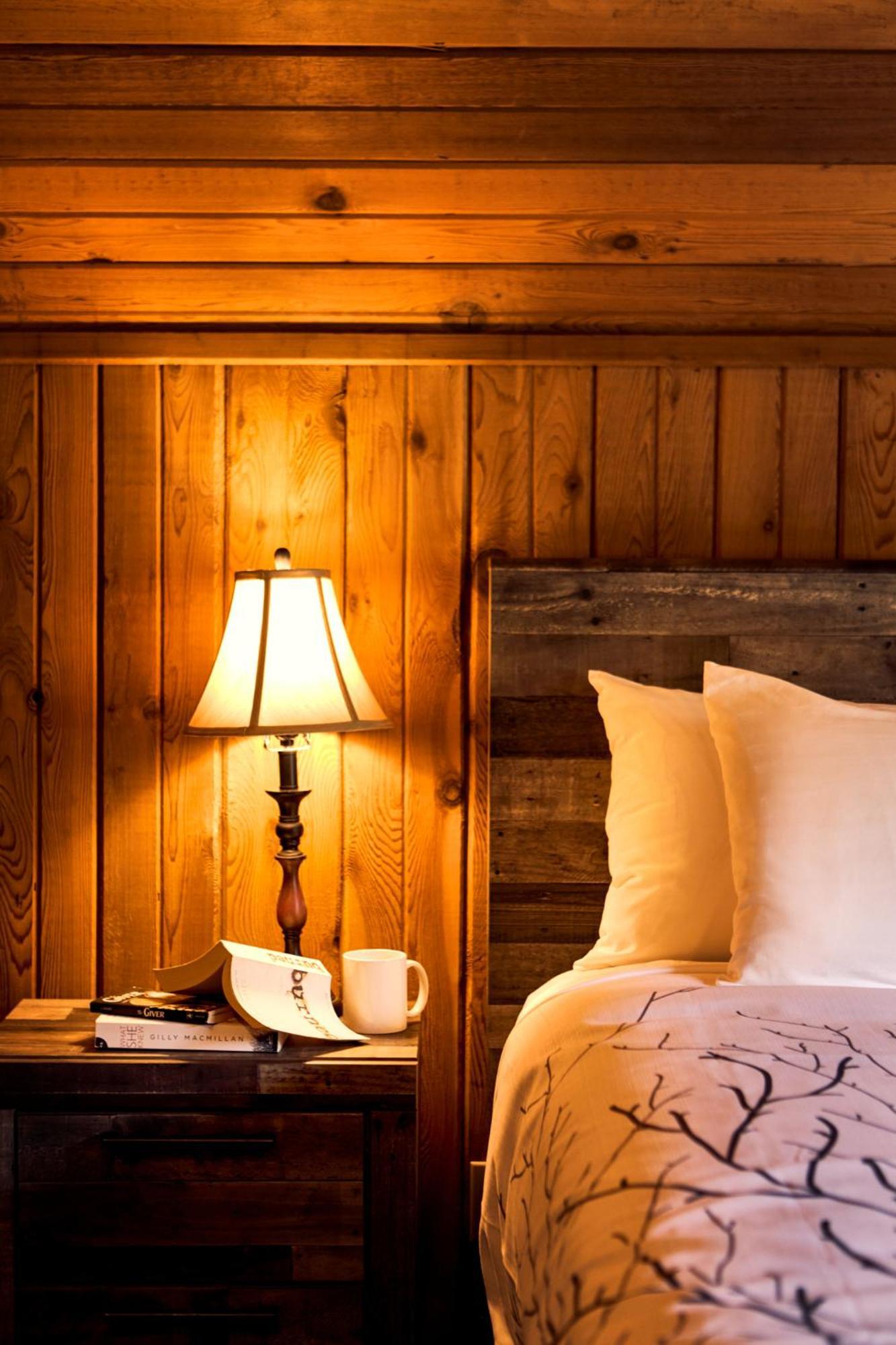 Banff Gate Mountain Resort Canmore Bagian luar foto