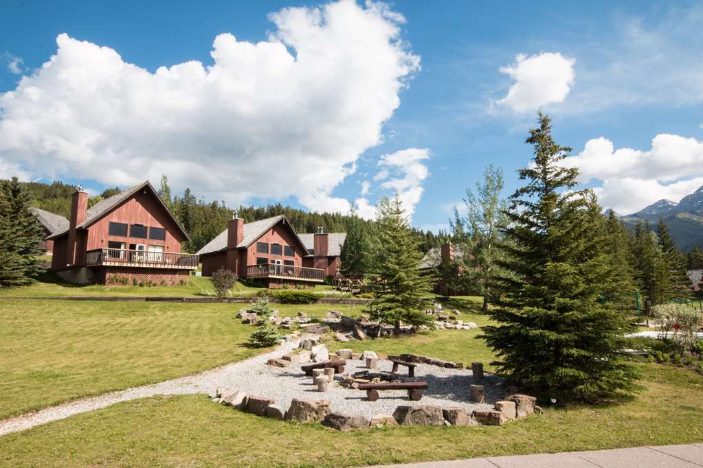 Banff Gate Mountain Resort Canmore Bagian luar foto
