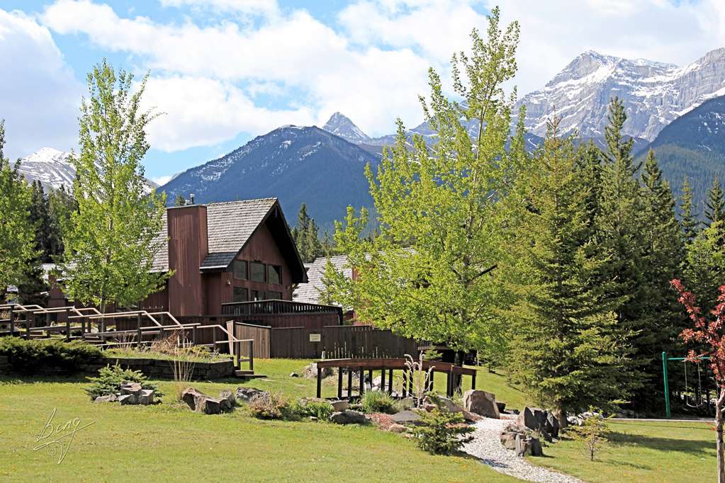 Banff Gate Mountain Resort Canmore Bagian luar foto
