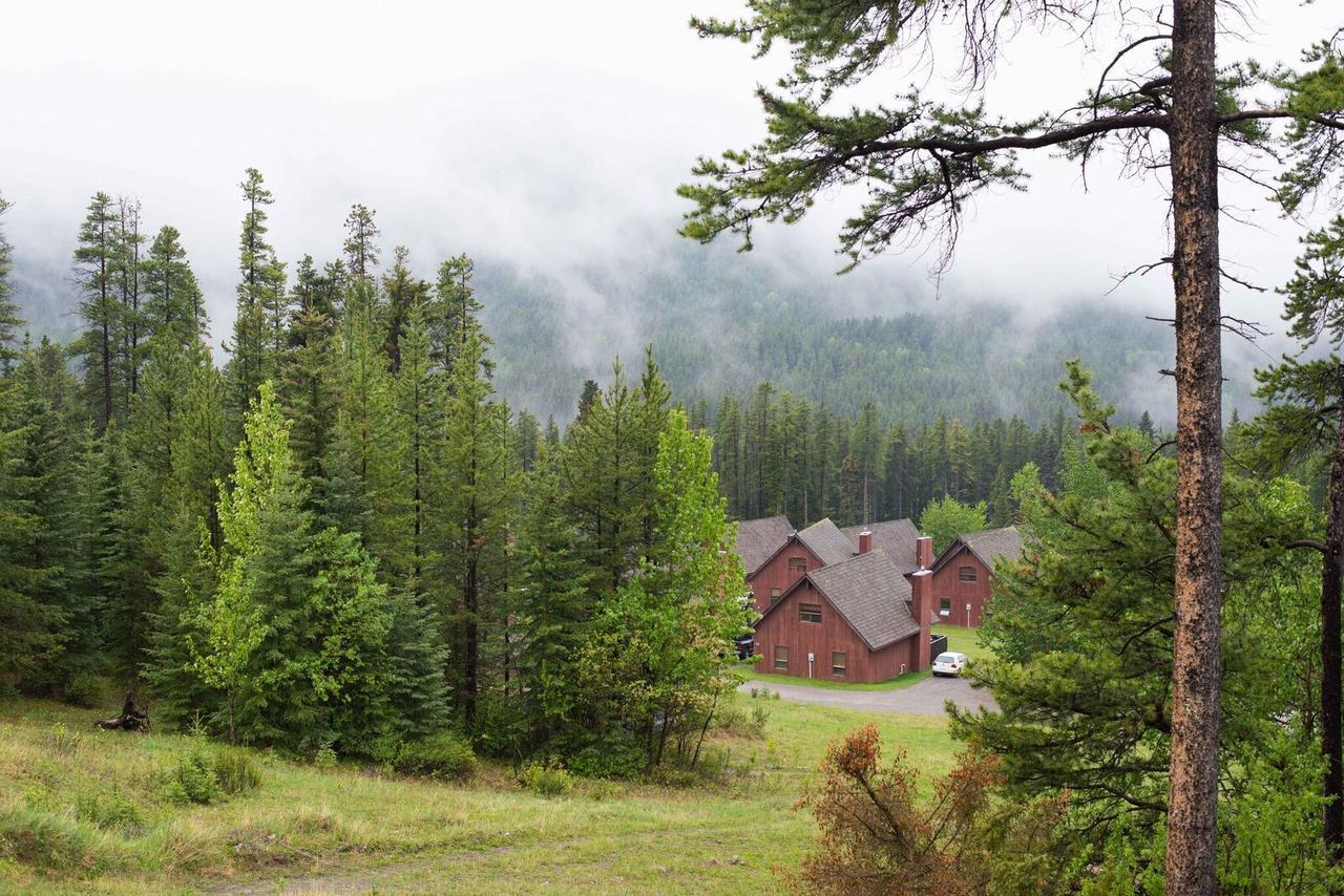 Banff Gate Mountain Resort Canmore Bagian luar foto