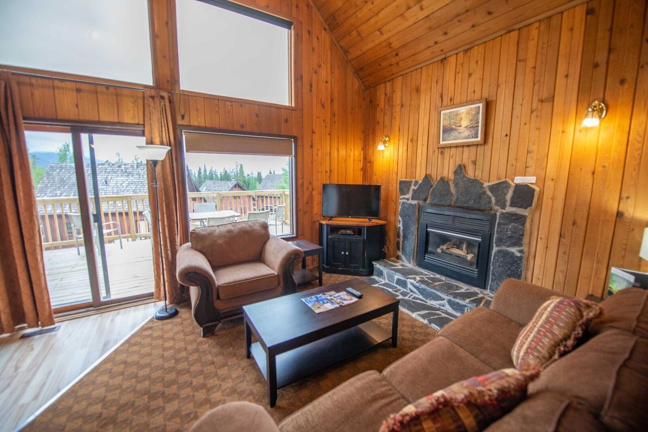 Banff Gate Mountain Resort Canmore Bagian luar foto